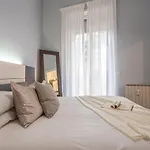 Agathae Luxury Apartament With Garden