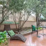 Agathae Luxury Apartament With Garden