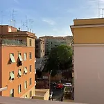 Octavia Apartments