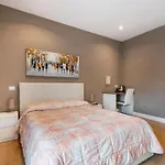 Tolli Rooms