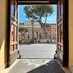 Torre Argentina Apartment
