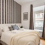 The Best Rent - Spacious Three-Bedroom Apartment Near The Colosseum