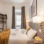 The Best Rent - Spacious Three-Bedroom Apartment Near The Colosseum
