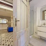 Bright Flat With Wonderful Views In The Centre