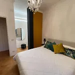 Delightful Stylish House With Private Garden Close To Downtown