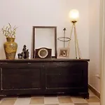 Bright Flat With Wonderful Views In The Centre