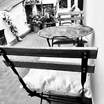 Spagna Rooms