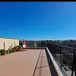 Stanza In Superattico, Terrazzato, Luminoso, Accogliente, Bagno Privato