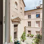 Colosseo Historic Apartment