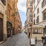 Colosseo Historic Apartment
