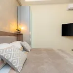 Dolcevita Vatican Apartment