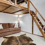 New Roman Apartment - Rome Dream Home