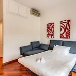 Splendid Flat On The Tiber River