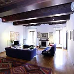 Navona Flat