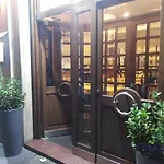 Gloria Apartment