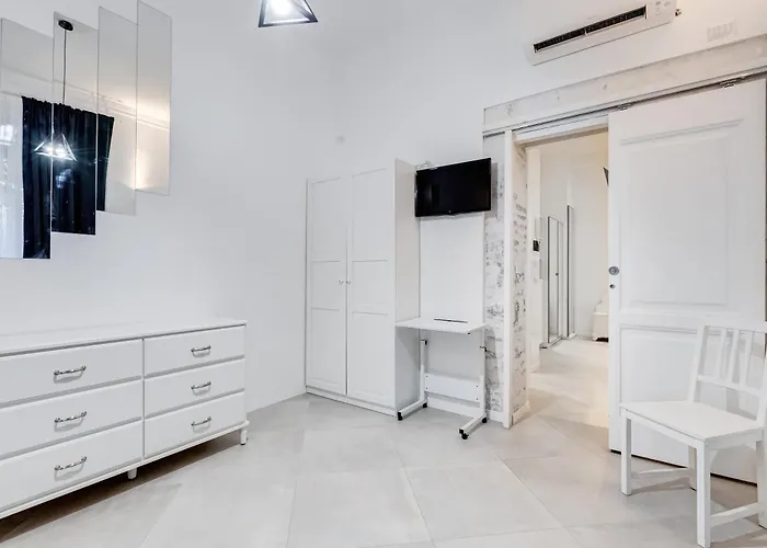 Bdc Alpha & Omega In Monti District With 2Bath