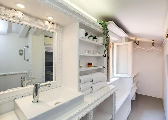 Condotti Rome Apartment