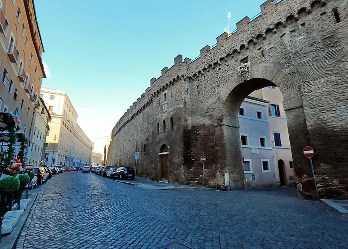 Characteristic Apartment Just Beside The Vatican