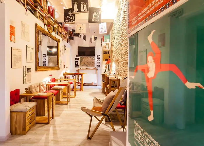 Trevi Art Suite
