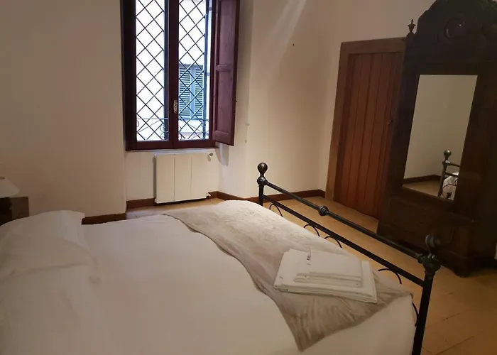 Big Apartment In Campo De Fiori