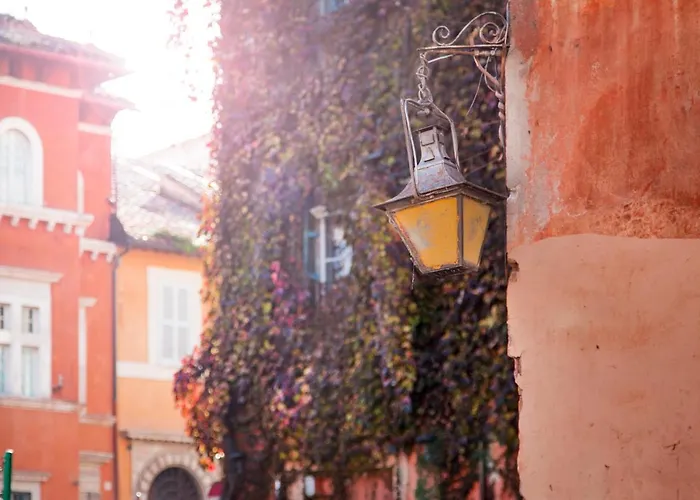 Trasteverehome - Santa Cecilia In Trastevere With Balcony