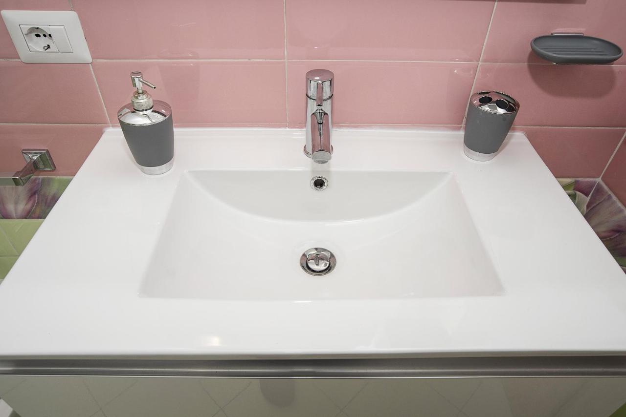 Cosy 5 Minutes From St Peter Apartment Rome