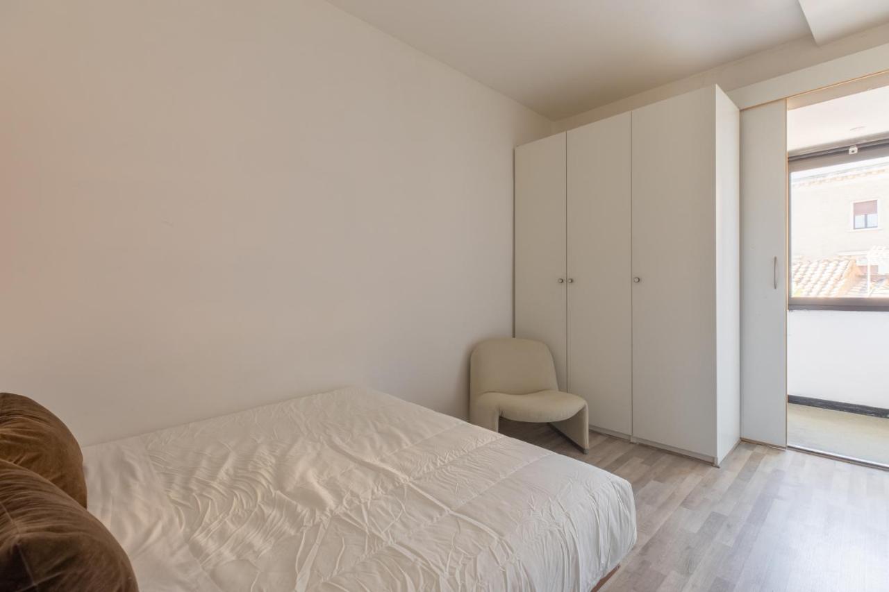 Iflat Trastevere Industrial Apartment Rome