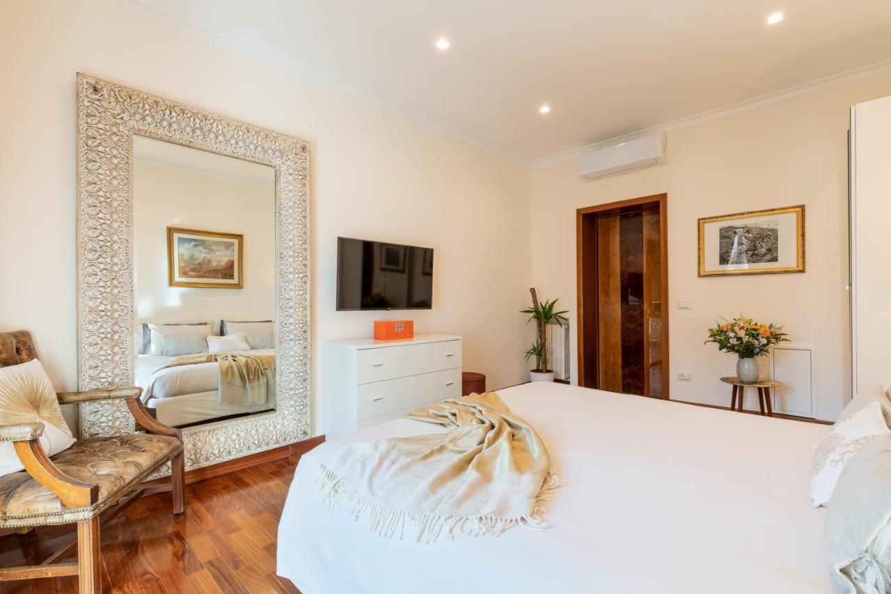 Apartment Atticus Forum Romanum Luxury Penthouse Rome