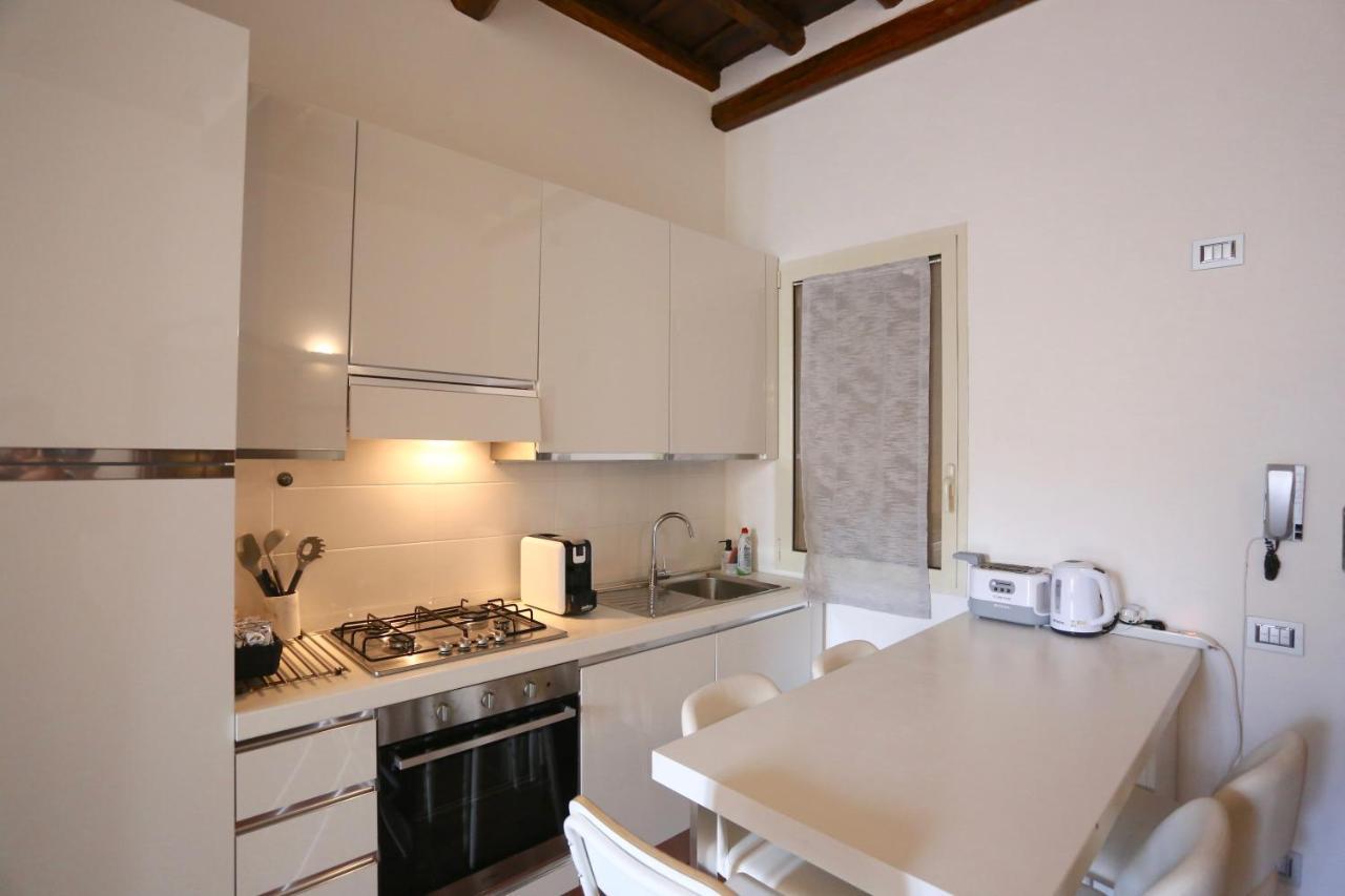 Benedetta 22 - Trastevere