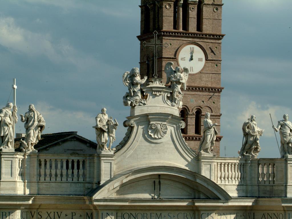 Domus Sessoriana 3* Rome