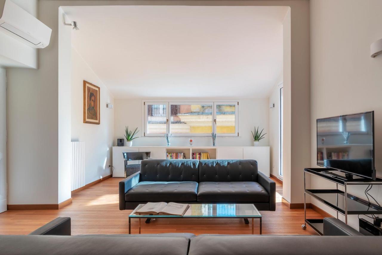 Trastevere Luxury With Terrace Apartment Rome