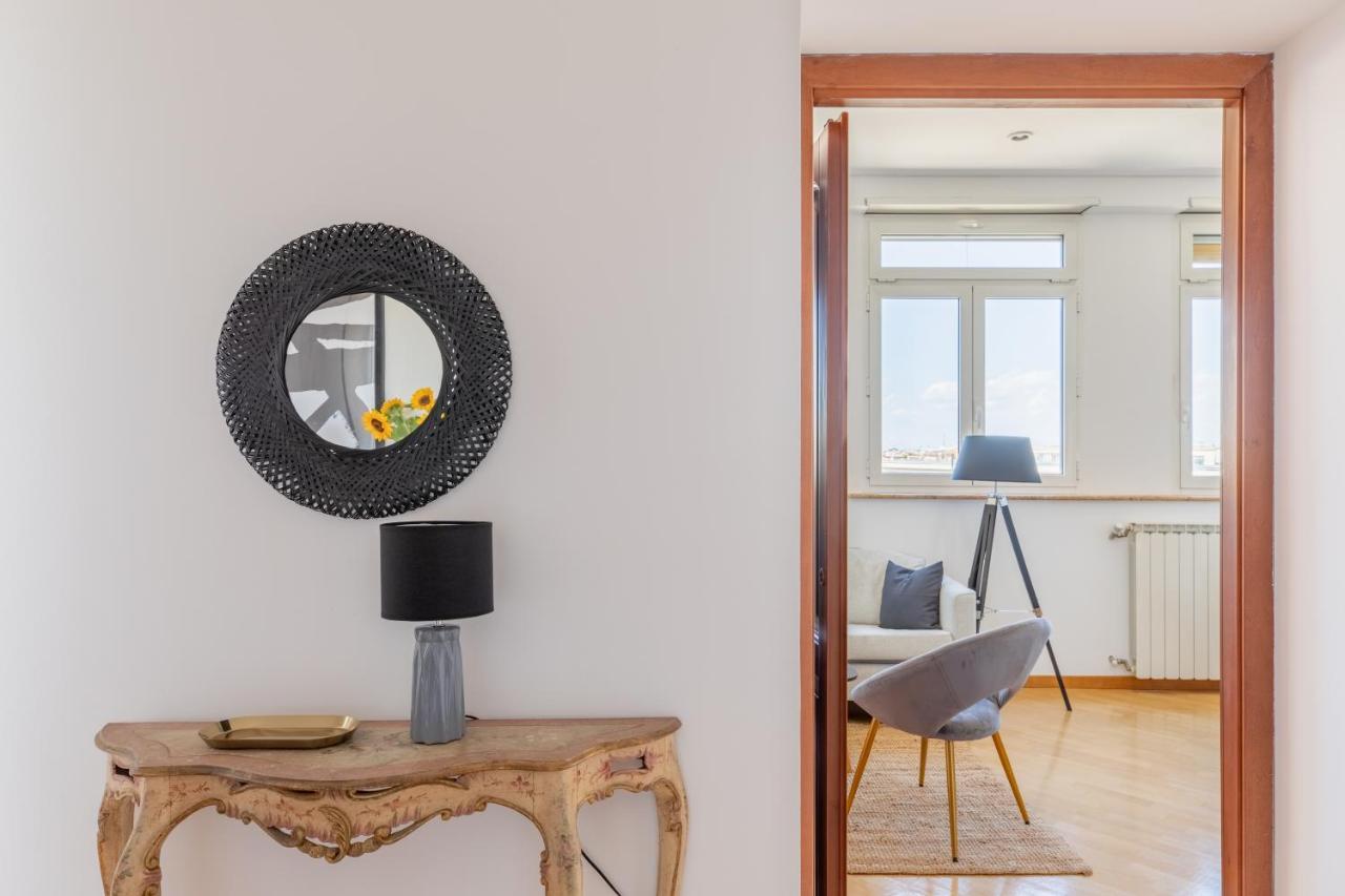 Iflat Spacious Penthouse Near The Vatican City Appartement *