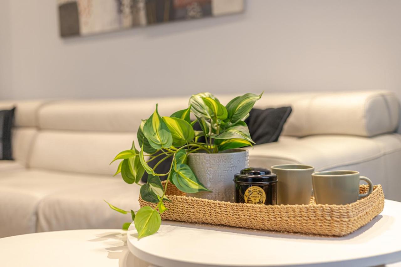 Agathae Luxury With Garden