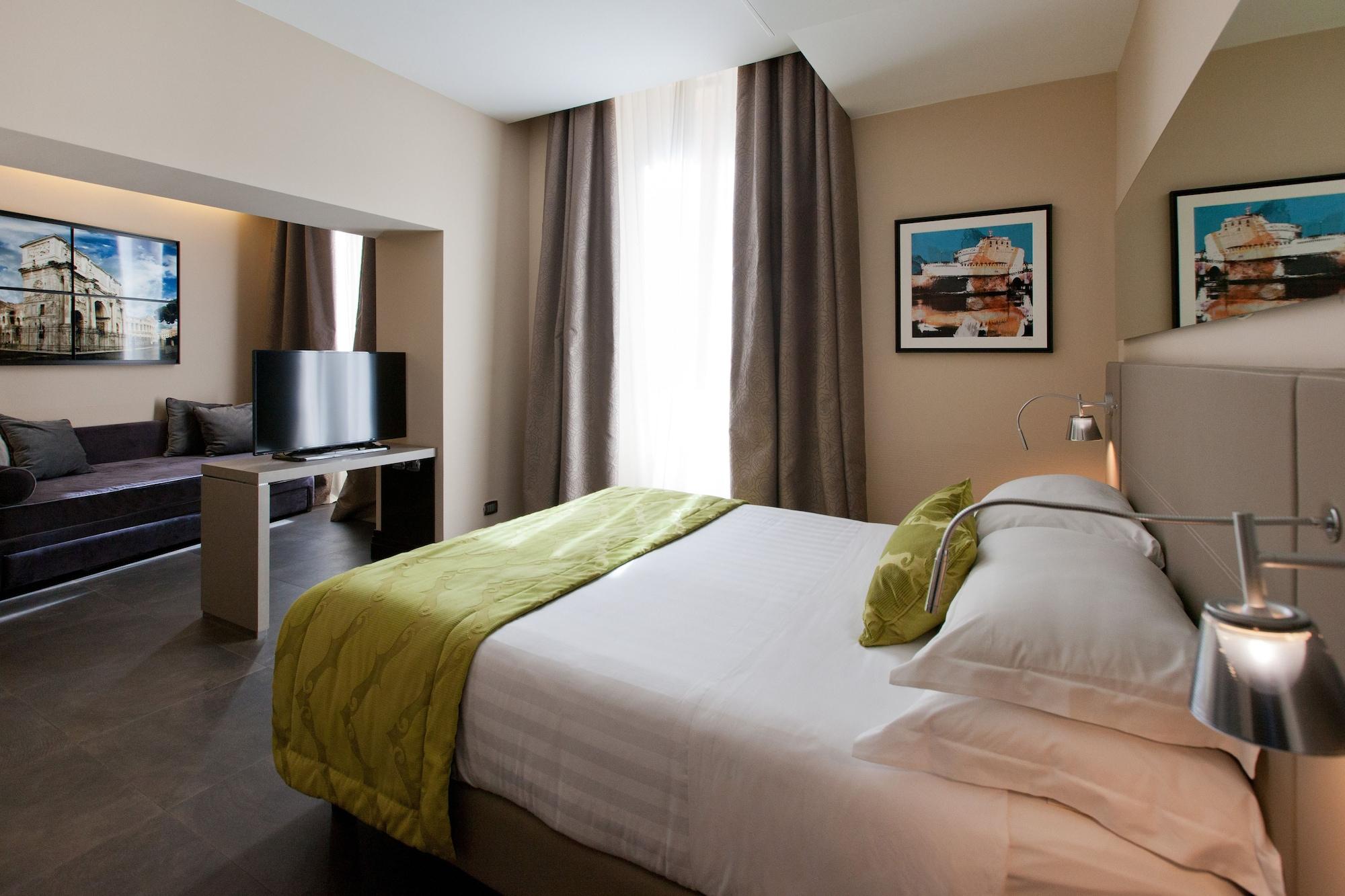 Quirinale Luxury Hotel 3*