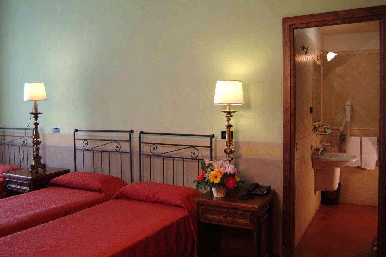 Bed & Breakfast Domus Sessoriana 3*