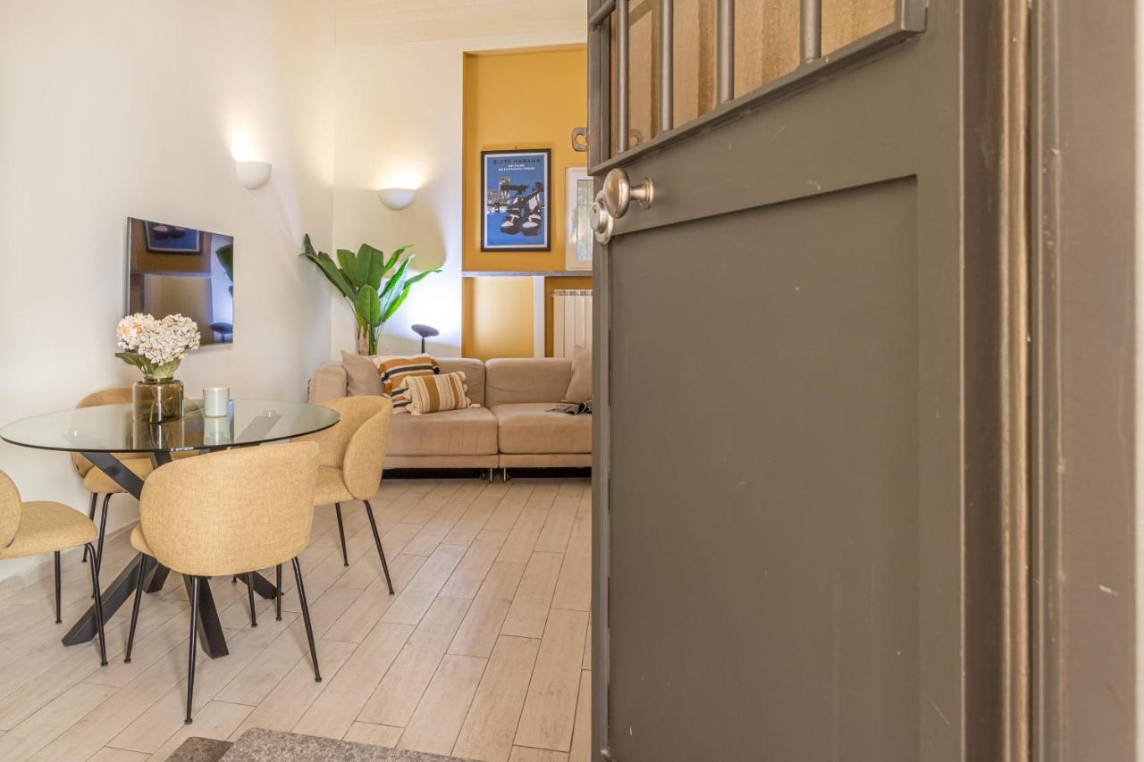 Melissa Stylish Loft At Vatican Museum Apartment