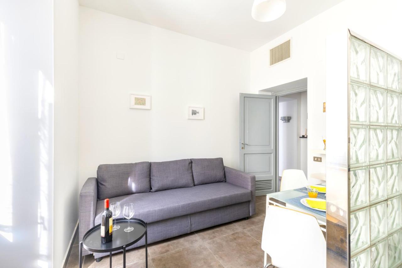 Hostly - Nicole Volturno- Full Center * Rome
