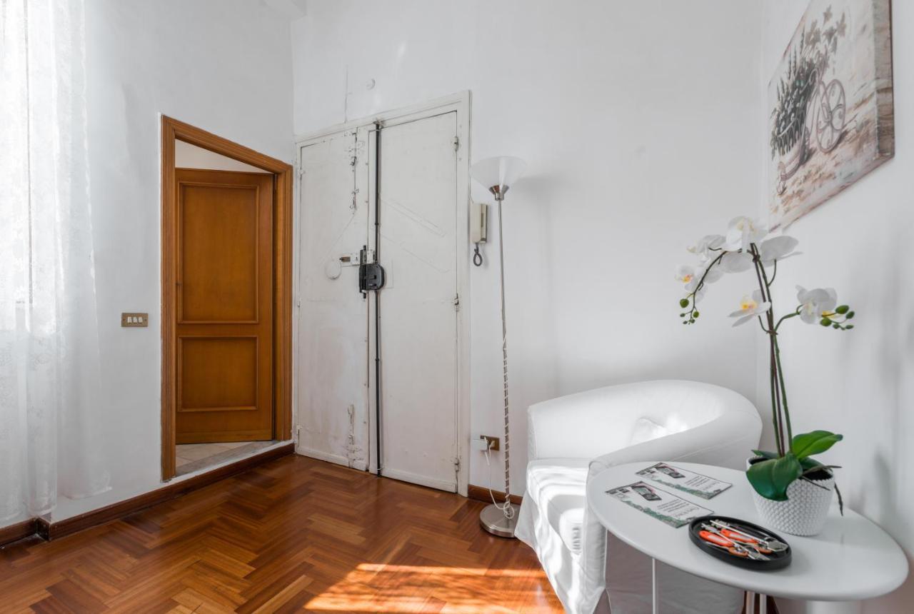 Apartment Vicolo Delle Grotte Rome