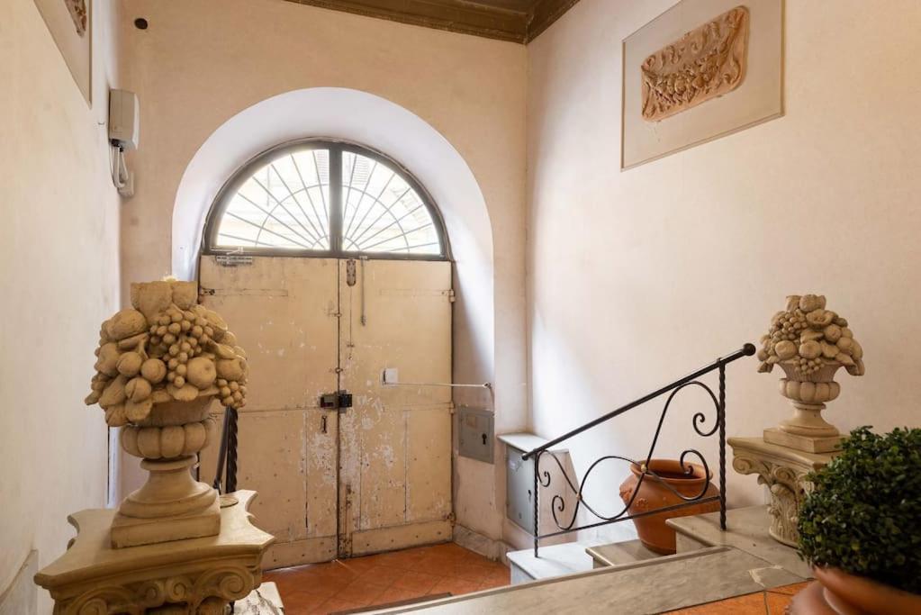 Apartment Colosseum 10steps Away, Marco Aurelio Luxury House Rome