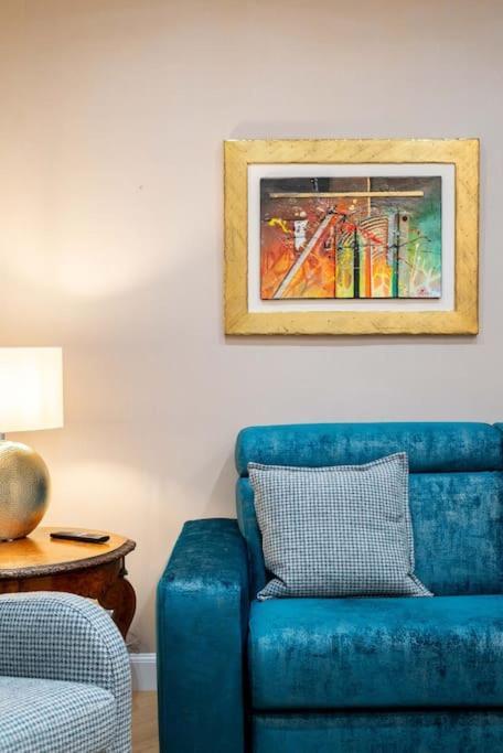 Apartment Colosseum 10steps Away, Marco Aurelio Luxury House Rome
