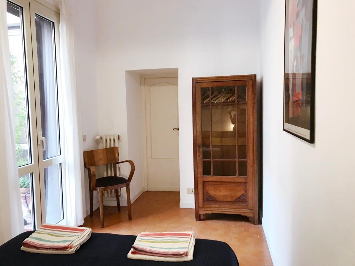In Easy Life Apartment *