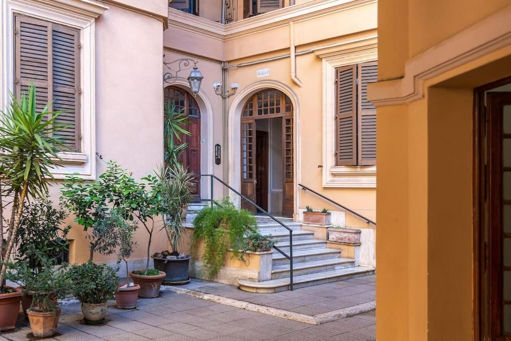 Heart Of Rome-napoleone Apartment-10 To Colosseo Appartamento Roma