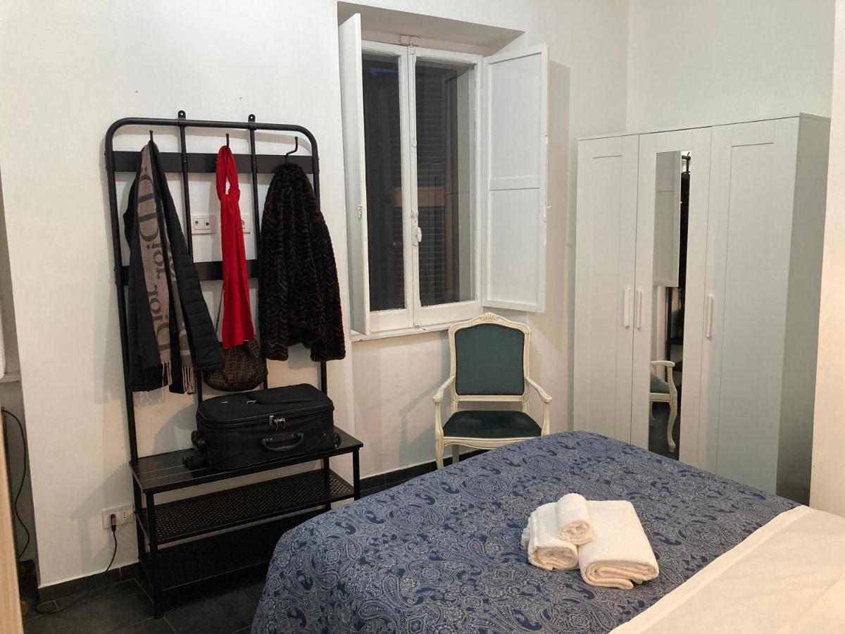 Simon's Place 2 *