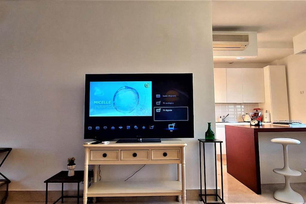 Penthouse Near Rome, Free Parking. Appartement *