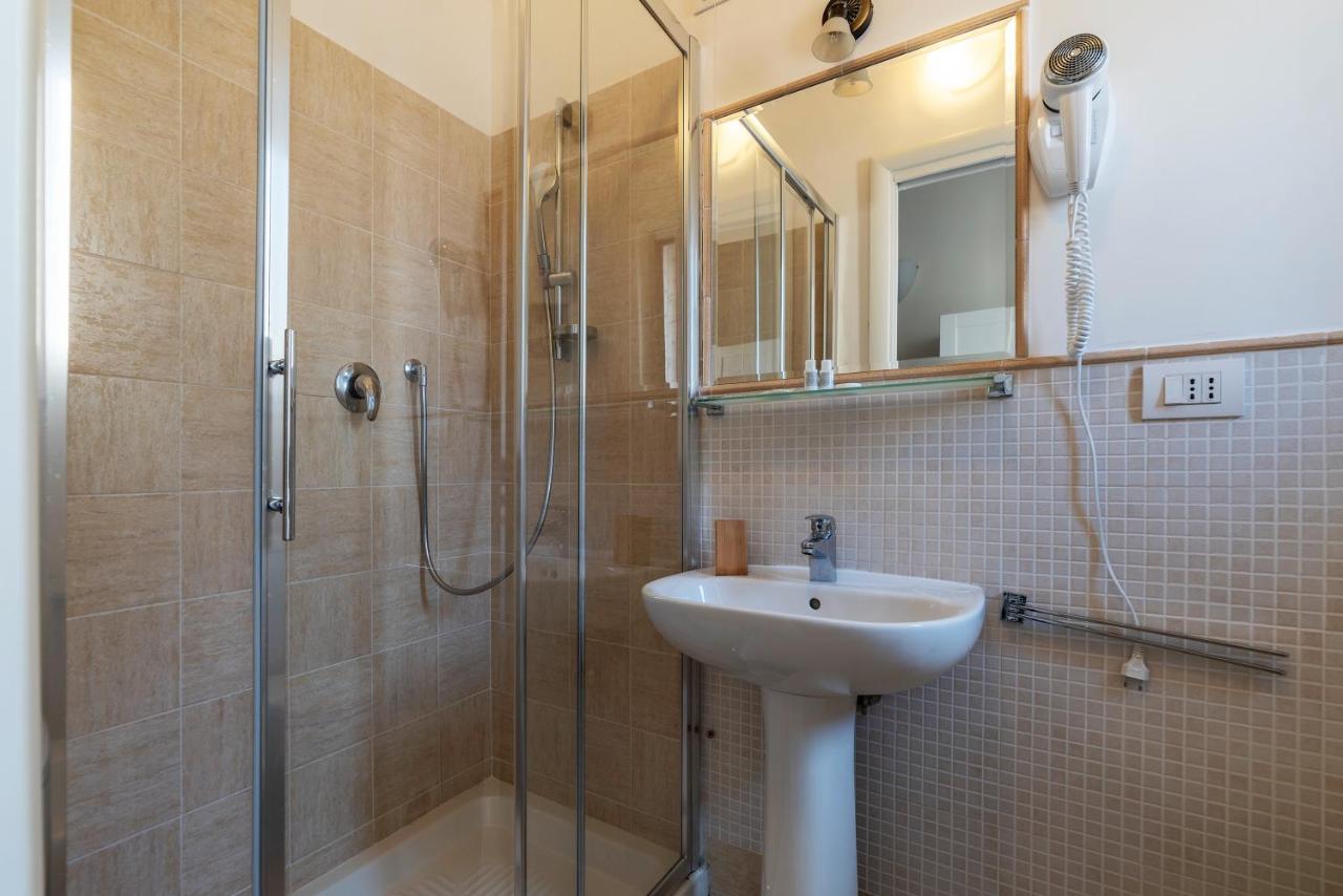 4-rooms Flat At Vatican Apartment
