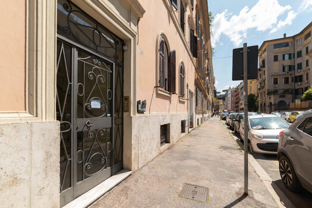 Apartment 4-rooms Flat At Vatican Rome