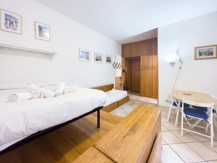 Studio, Metro+train To Fco * Rome