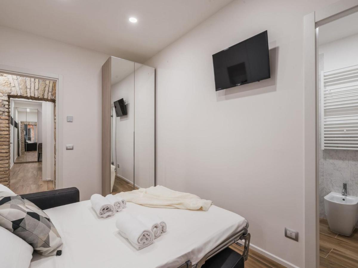 The Rent - Modern Three-bedroom A Few Steps From The Colosseum * Rome