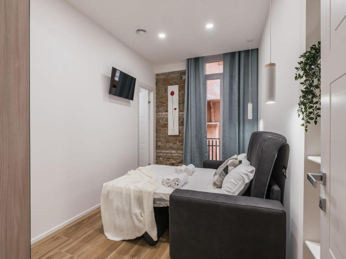 The Rent - Modern Three-bedroom A Few Steps From The Colosseum Rome