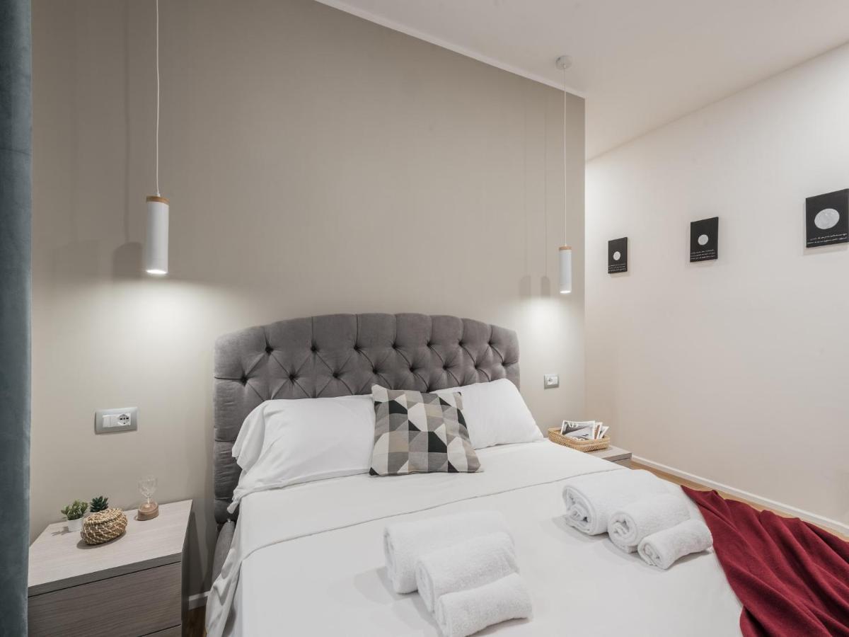 The Rent - Modern Three-bedroom A Few Steps From The Colosseum Rome